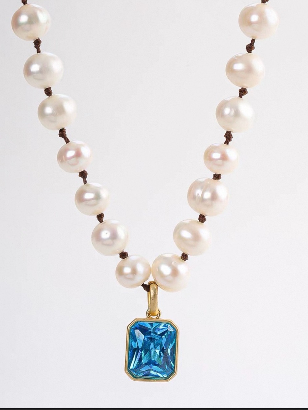 Roxanne Assoulin
Pearl and Sapphire Pendant Necklace
